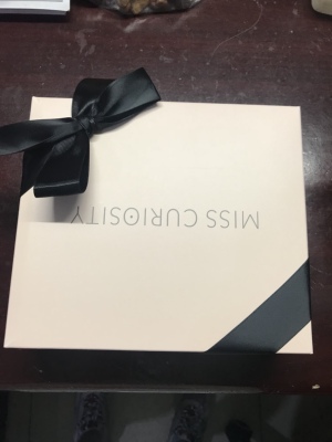 衣服质量还是可以的 还好选了m号 胸部那个松紧刚刚好不勒 穿上有点皱皱巴巴 没模特那效果 小肚子很明显😂总体还算性感 就是有点小贵了 衣服质量还是可以的 还好选了m号 胸部那个松紧刚刚好不勒 穿上有点皱皱巴巴 没模特那效果 小肚子很明显😂总体还算性感 就是有点小贵了