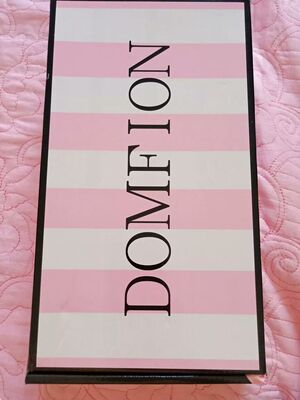 说面料超级棒的肯定是托了，料子很次很廉价，和地摊上的一二十块的差不多吧，而且很小，AB杯的可以考虑下，C以上就兜不住了，包装好看是真，然而并没有什么卵用