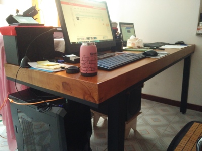 给拍照的房间用的,总体非常满意,180*70*78桌面八公分,主图的款式微抓粗的效果,非常好看,摸着的手感略微粗糙但又不会显的太过平滑,很喜欢这种感觉~然后价格方面也是比较实惠的了,看了好多家的商品最终选择的这家。以后看看家里有没有其它需要添置的,会再来光顾的! 给拍照的房间用的,总体非常满意,180*70*78桌面八公分,主图的款式微抓粗的效果,非常好看,摸着的手感略微粗糙但又不会显的太过平滑,很喜欢这种感觉~然后价格方面也是比较实惠的了,看了好多家的商品最终选择的这家。以后看看家里有没有其它需要添置的,会再来光顾的!