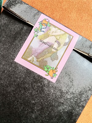 包装不讲了。很舒服。而且适合穿裙子时打底。