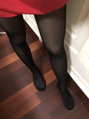 包装精美,非常厚实,裤子臀部蝴蝶款加裆,很耐撑,腰部很宽的松紧带,弹性很大,袜底有防滑效果,穿上很显瘦收腹提臀,妖精可可果然名不虚传 包装精美,非常厚实,裤子臀部蝴蝶款加裆,很耐撑,腰部很宽的松紧带,弹性很大,袜底有防滑效果,穿上很显瘦收腹提臀,妖精可可果然名不虚传