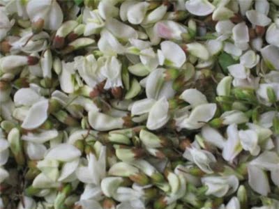 个人感觉小胸的不太适合，关键大胸不用这种款式也能漏沟，小胸的悲哀