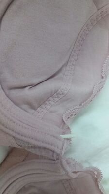 穿了没几天，钢圈就跑出来，一只戳着胸口。 客服很耐心 聚拢效果不错，但是胸口有异物感无法忽视，不痛，但是难受。说是适合圆盘胸型，然而还是在胸上留钢圈印了。无奈