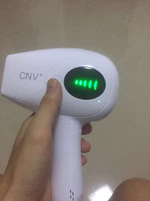 特意用了几次才来评价，效果是有的，手毛逐渐在减少了，哈哈我估计在几周就可以光溜溜了的，暂时没有发现毛孔粗大肿大的现象！