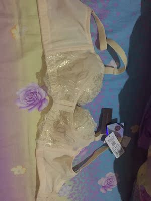 特别满意。能把副乳收起来。 把胸衬托的很好。喜欢