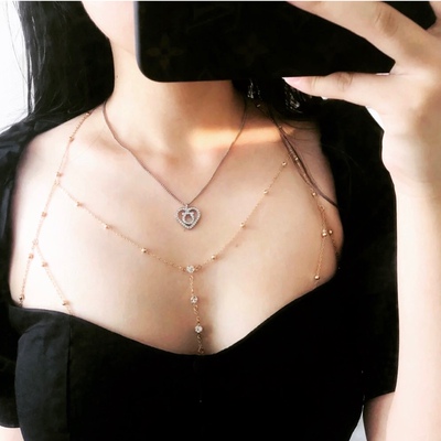 搭配低领或者抹胸特别潮哎 小性感 还要再买备几条 我这个心机girl😏 搭配低领或者抹胸特别潮哎 小性感 还要再买备几条 我这个心机girl😏