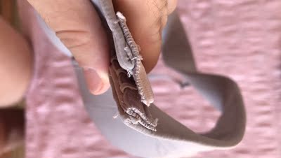 缝线边特别剌皮肤，在想怎么补救一下