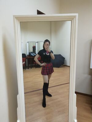 买来作为演出服用的~效果很好很满意!没想到质量还是蛮好的!配长筒袜穿很有学生妹的feel也~也很显身材的说?男生也说很好看 买来作为演出服用的~效果很好很满意!没想到质量还是蛮好的!配长筒袜穿很有学生妹的feel也~也很显身材的说?男生也说很好看