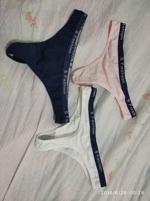 纯棉的,不掉色,不错。第一次尝试丁字裤,感觉很满意。 纯棉的,不掉色,不错。第一次尝试丁字裤,感觉很满意。