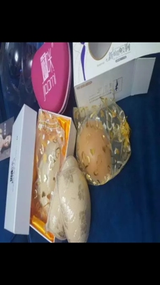 刚需品，最近天不是那么晒了，穿着吊带去海边玩真好。买回来试了试，刚好，味道不大，还很贴。穿着吊带几乎看不出来，又避免了尴尬。