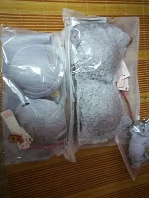 挺好的,我现在穿的都是在这家买的。满意 挺好的,我现在穿的都是在这家买的。满意