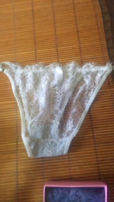 东西收到很不错，很喜欢😘，但旁边两个有两个调整大小，不知道好不好穿，舒不舒服，反正没试过这样的内裤，穿了才知道什么感觉，看上去整体不错，性感