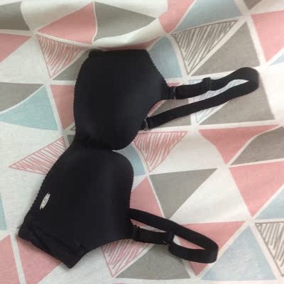 很舒适的一款内衣，有聚拢作用，穿着很舒服，质量很好，客服态度也非常好。