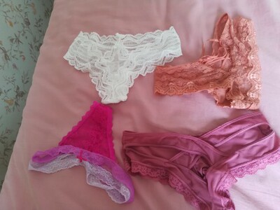 有点太性感了这个款。带子总是卷着。蛮久之前无意间发现他家店，是我一直想要的内裤的型，然后就一直回购。可惜bra还是少。你家赶紧出新啊。不然买着买着就没啥买的了