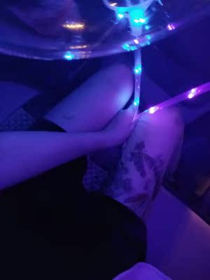 纹身贴很漂亮跟闺蜜次饭她扒着我裙子要拍照〒_〒强烈要求我分享了给她 纹身贴很漂亮跟闺蜜次饭她扒着我裙子要拍照〒_〒强烈要求我分享了给她