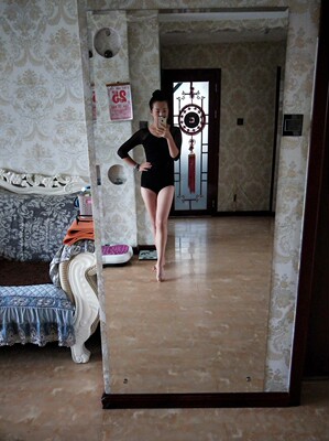 衣服面料非常好,穿着很舒服,就是自己拍大了点,小一码会更好,好评 衣服面料非常好,穿着很舒服,就是自己拍大了点,小一码会更好,好评