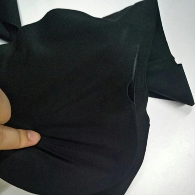 到了有几天了，洗了穿了两天才来评论的，我都是喜欢碗杯很舒服的，薄款，又可以拆卸，而且只有下面一点点厚，很托胸的，穿着很舒服