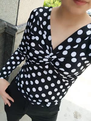 穿起来好显瘦,比较喜欢这个花型,好搭配衣服,墙裂推荐 穿起来好显瘦,比较喜欢这个花型,好搭配衣服,墙裂推荐