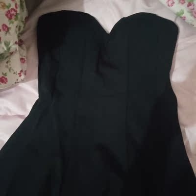 还没试穿，很好看，只是我拍照技术太差显得肥