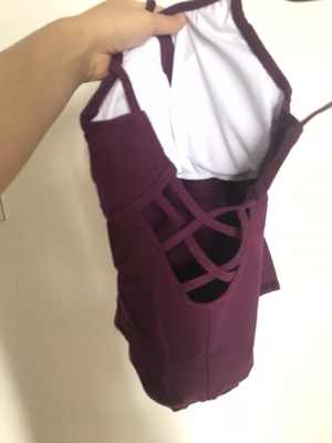 衣服穿上跳舞很舒适,不紧绷 衣服穿上跳舞很舒适,不紧绷