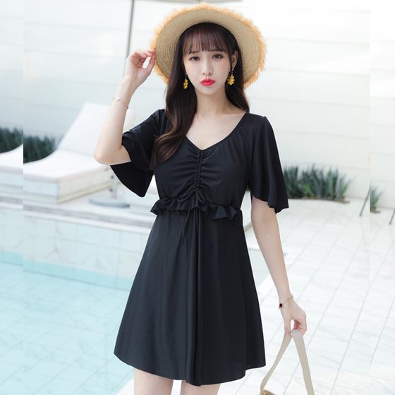 Swimsuit female 2024 new explosive skirt conjoined body cover belly, conservative large size, slightly fat, thin hot spring swimwear
Swimsuit female 2024 new explosive skirt conjoined body cover belly, conservative large size, slightly fat, thin hot spring swimwear