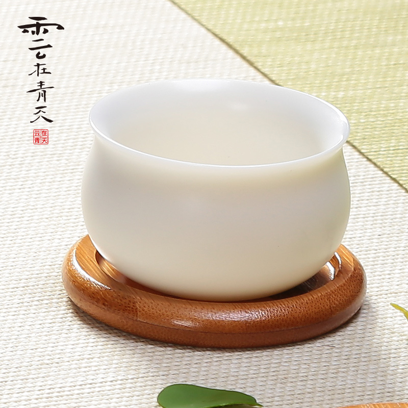 Since raw glaze three foot butyl dehua white tea cup, jade porcelain ceramic personal single master sample tea cup cup