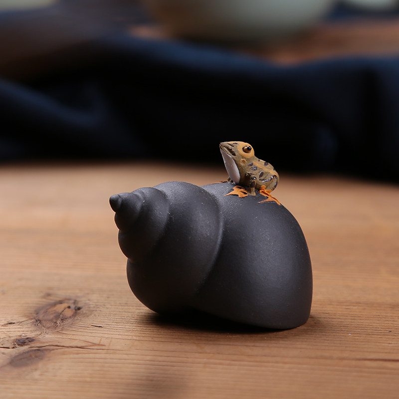 云在青天喷水紫砂茶宠黑色青蛙田螺