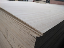 Science and technology Wood multi-layer plywood single-sided drawing board home improvement base board packaging board partition model board shelf board