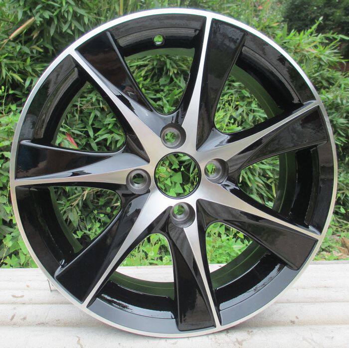 汽车足尖上的舞蹈 精美的轮毂提升颜值