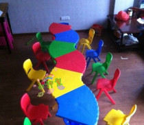 Special offer six-person childrens table and chair round plastic table kindergarten table fan table and chair baby match table