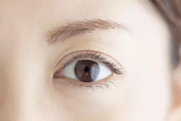 每天坚持这3件事,眼睛会变得明亮有神!