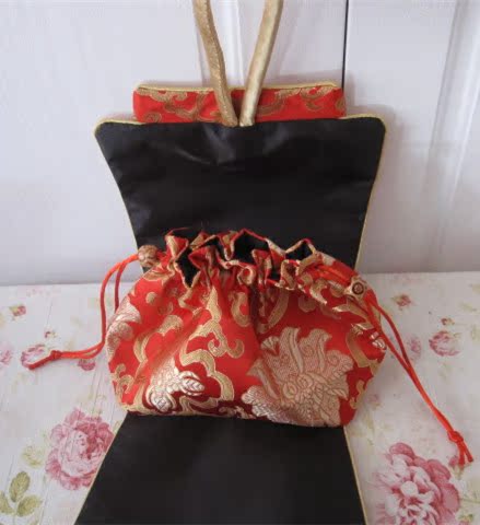 在哪能查到lv以前出過的包 出國禮品送老外的禮物中國特色實用禮品配旗袍女包手提包蘇繡絲綢 哪款lv包