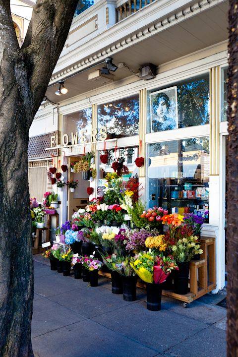 欧美清新文艺花店门头橱窗摆设婚礼花束室内摆放装修设计效果图片