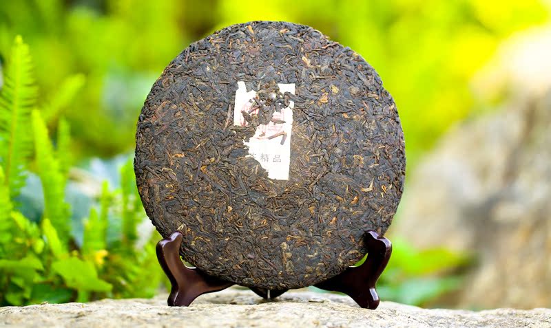 供应老班章冰岛易武 三片装 8年陈香300年古树普洱熟茶七子饼茶叶