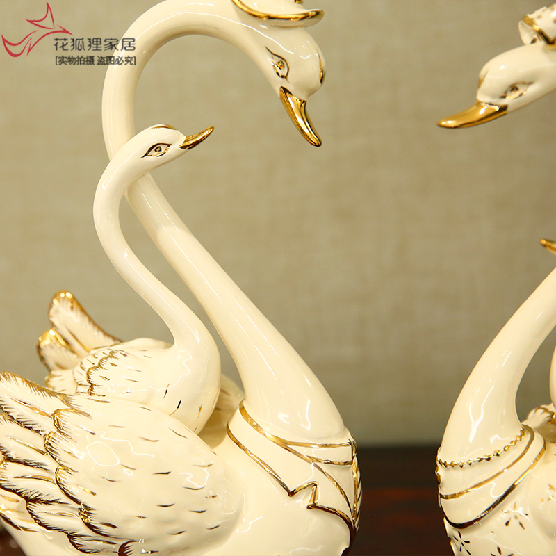 European furnishing articles sitting room romantic move ceramic swan wedding gift to send home decoration girlfriends wedding gift
