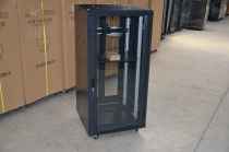 19-inch standard 42u cabinet 20 meters high 600 wide 600 deep- - - 6642 mid-range YZ cabinet