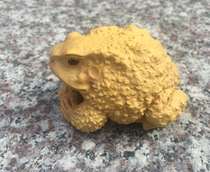 Yabai boxwood carving Wen hand pieces into treasure Jinchan pure hand carved toad handicraft