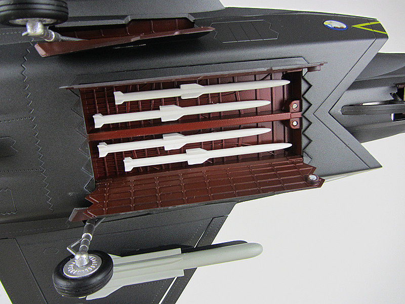 1:36歼31隐形战斗机模型合金飞机模型j31鹘鹰 航模仿真军事模型