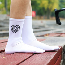 2022 heart-shaped chain bike riding socks hot stamping anti-cracking small set making sports breathable midcylinder Chaostocking