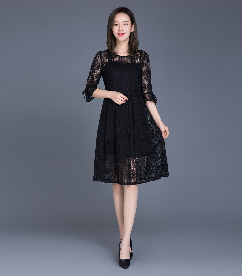 逸朗轩秋装新款女装圆领修身高腰显瘦七分袖蕾丝连衣裙女中长款