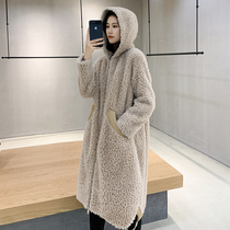 Light and luxurious lamb wool jacket woman over knee length goat-cut velvet big coat 2021 winter new even cap leather hair
