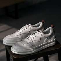 2021 new leather White shoes mens European and American flat white board shoes Joker mens breathable casual shoes trendy shoes
