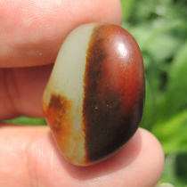 Dialect Hetian Jade special big leak only 46000 yuan rare half pack red color without structure seed material