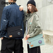 2021 new trendy brand shoulder bag men Street casual shoulder bag trendy envelope bag female small sling bag