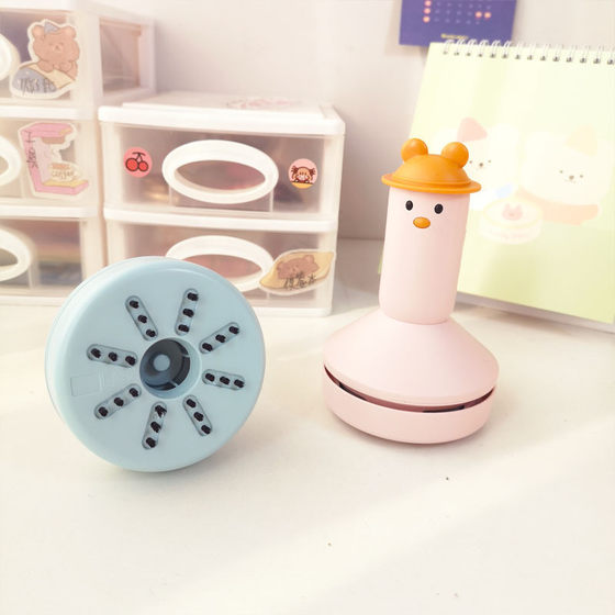 Creative desk vacuum cleaner student keyboard small portable charging hair suction hair dander desktop cleaner
Creative desk vacuum cleaner student keyboard small portable charging hair suction hair dander desktop cleaner