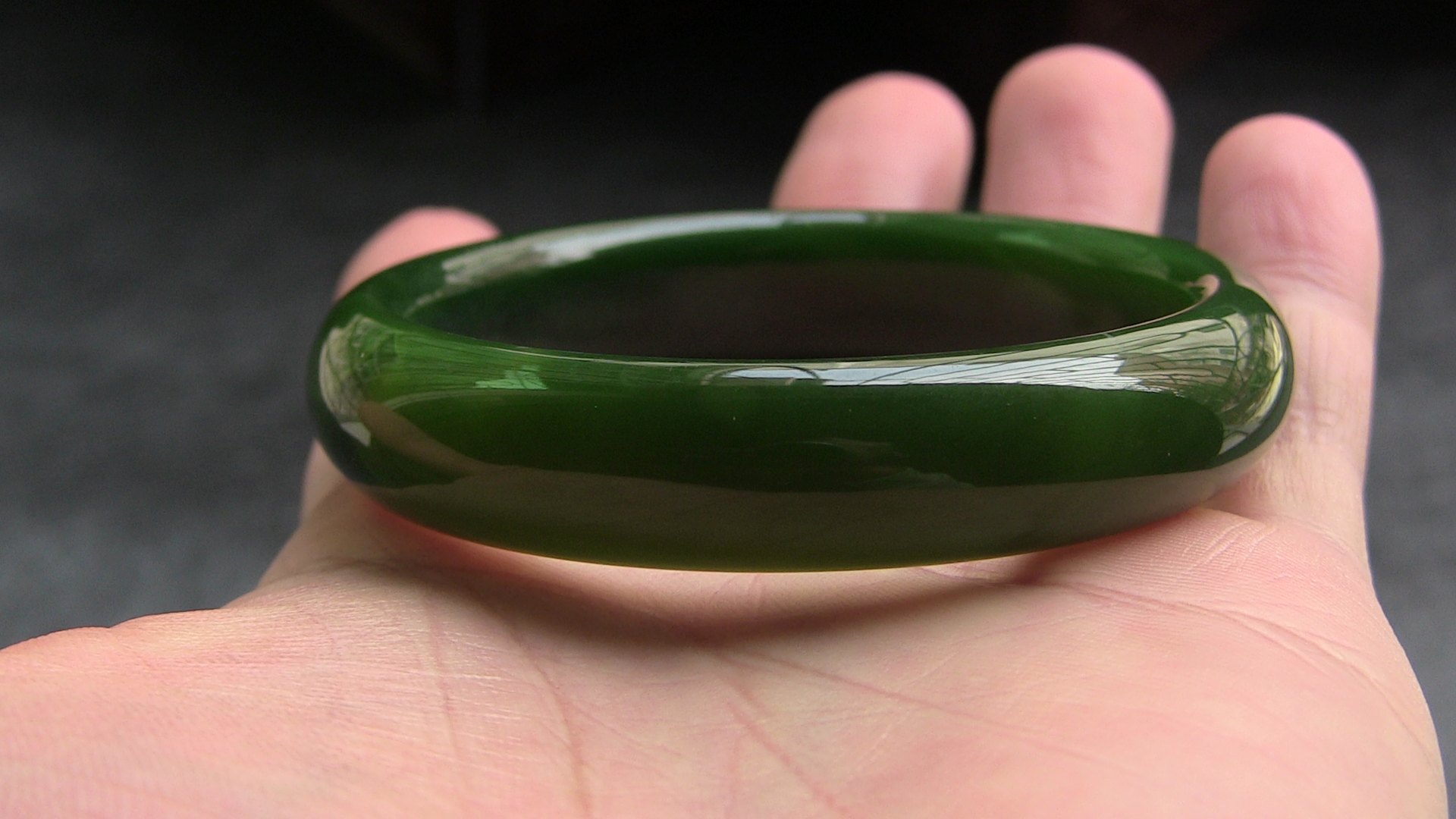 天然绿玛瑙手镯/经典宽条薄款/精美纹理/瑕疵品玉髓no:82