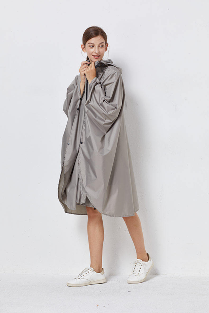 成人时尚斗篷雨衣披风男女情侣背包骑车风衣式非一次性电动车大码