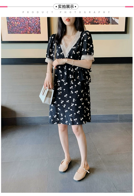 Mùa hè năm 2021 mới cộng với kích thước của phụ nữ váy ren rỗng cổ chữ V tay áo phồng là váy voan mỏng mùa thu - váy đầm