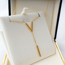 Korean version of girls European and American ladies lock bone chain minimalist fashion Y type letter 18K rose gold titanium steel necklace not off color