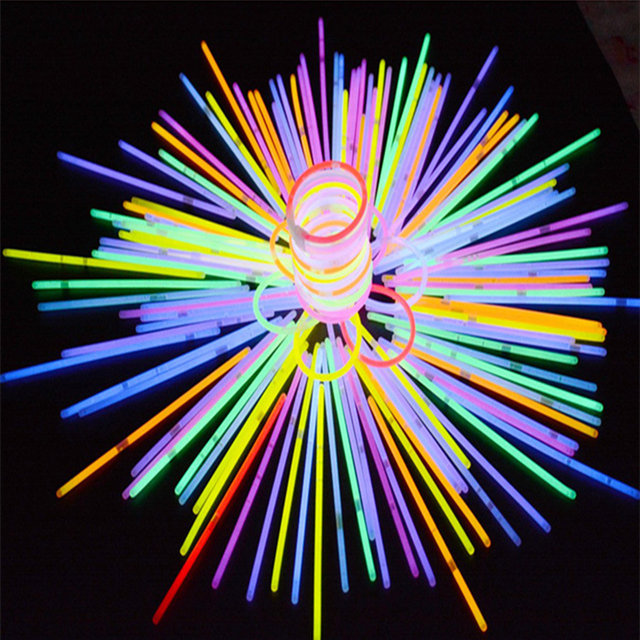 Glow sticks 100 disposable DIY concert party ວັນເກີດຂອງຫຼິ້ນເດັກນ້ອຍສ້າງສັນສາຍແຂນສາຍແຂນ glow ກາງຄືນ